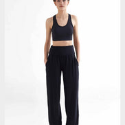 Sports Bra: Women's