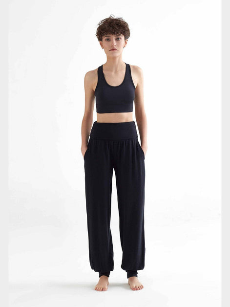 Sports Bra: Women's