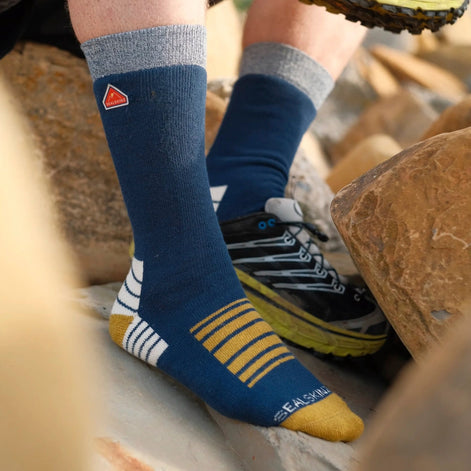 Single Layer Bamboo Mid Length Plain Hiking Socks for Men and Women