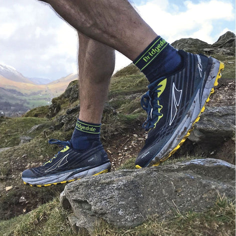 1 Pack Men's Trail Lightweight T2 Merino Wool 3/4 Sport Socks