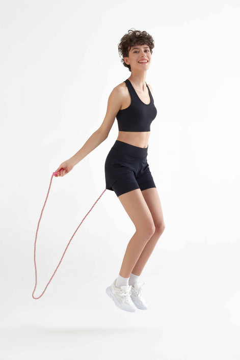 Sports Bra: Women's