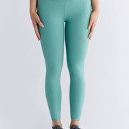 Organic 7/8 Stretch Leggings: Women's