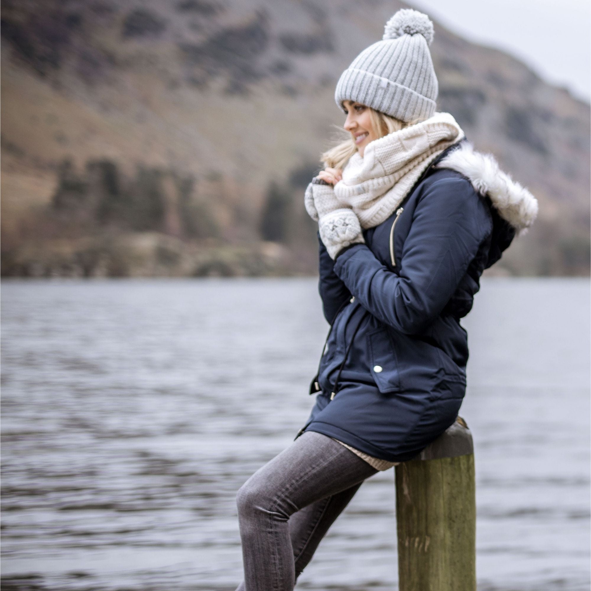 Ladies Warm Fairisle Patterned Thermal Fingerless Converter Gloves