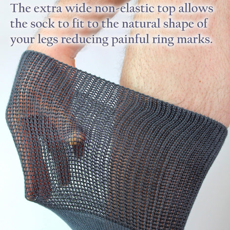4 Pack Bamboo Diabetic Socks With Grips for Men and Women