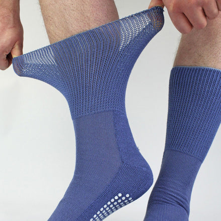 4 Pack Bamboo Diabetic Socks With Grips for Men and Women