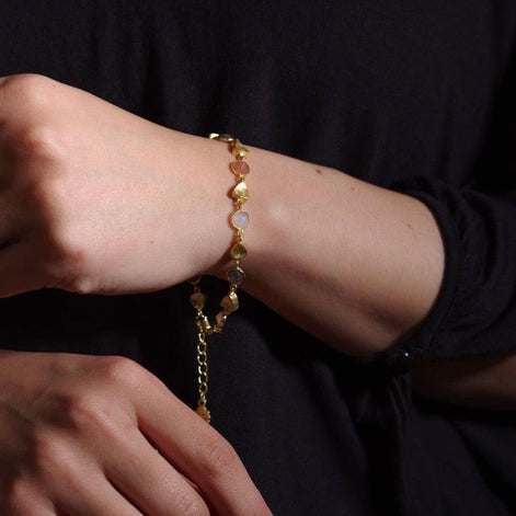 Gold Sara Mixed Gemstone Bracelet: Peach Moonstone, Labradorite & Moonstone