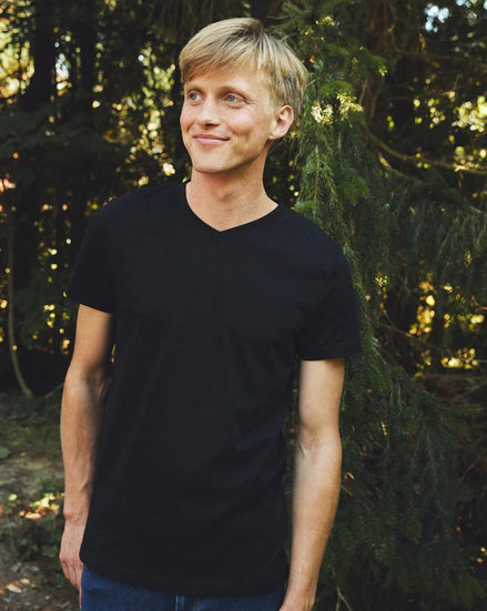 Fairtrade Organic V-Neck T-Shirt: Men's