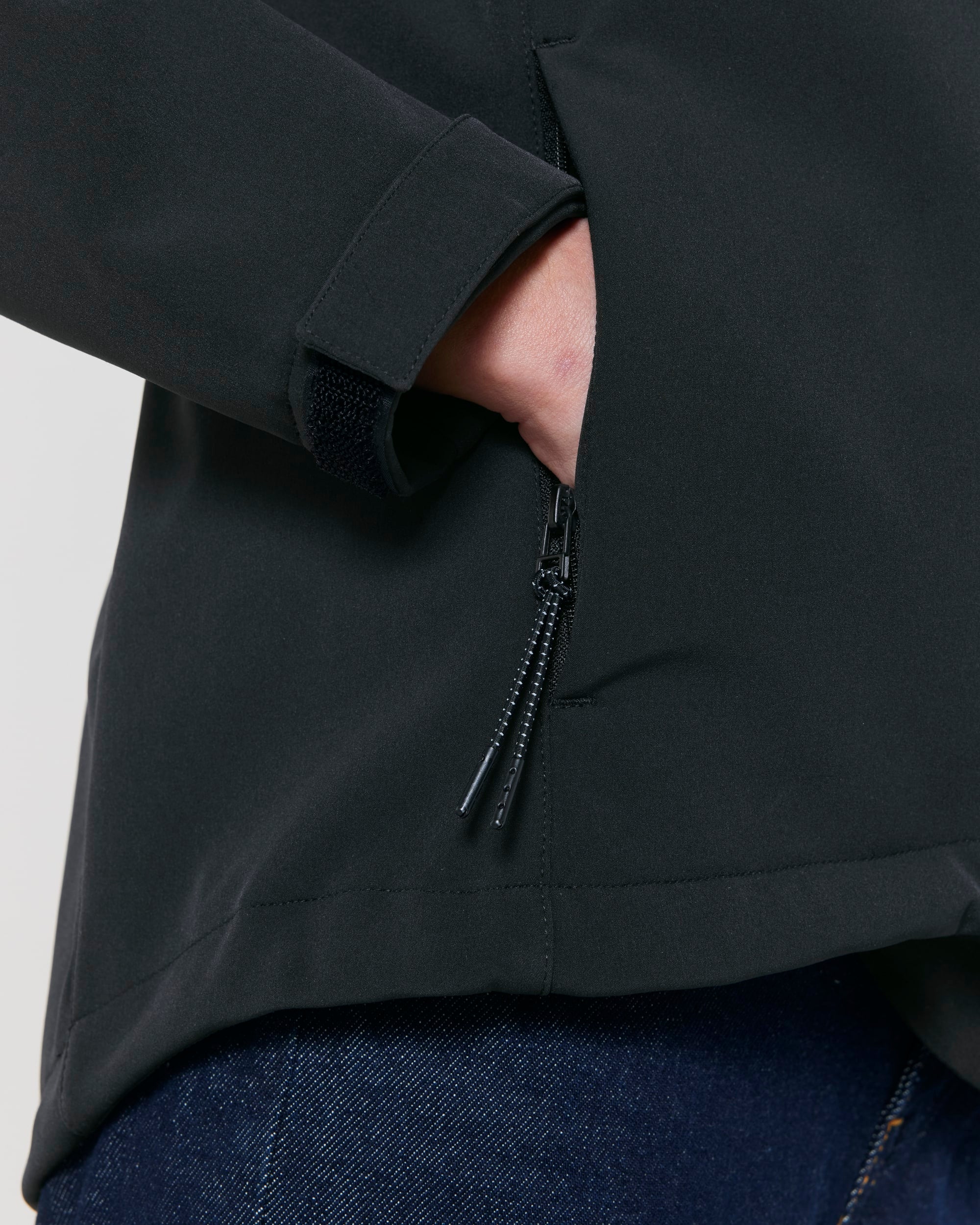 Softshell Jacket: Women's