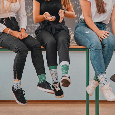 1 Pack Unisex Mismatched Novelty Odd Socks - Back 2 School