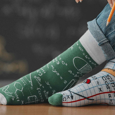1 Pack Unisex Mismatched Novelty Odd Socks - Back 2 School