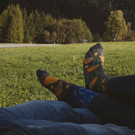 1 Pack Unisex Mismatched Novelty Odd Socks - Camping