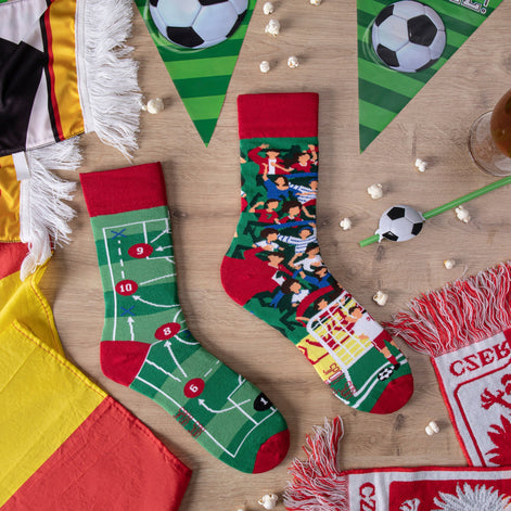 1 Pack Unisex Mismatched Novelty Odd Socks - Football