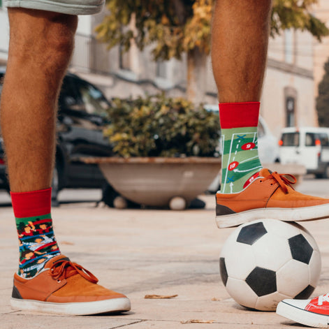 1 Pack Unisex Mismatched Novelty Odd Socks - Football