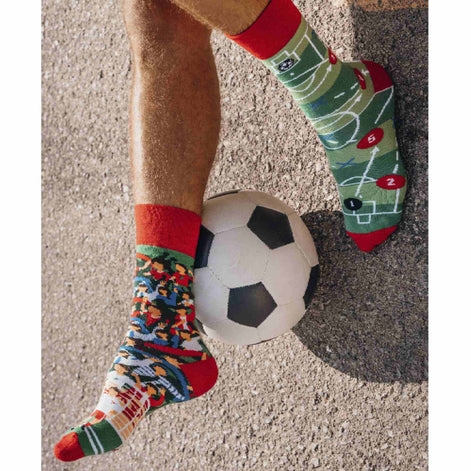 1 Pack Unisex Mismatched Novelty Odd Socks - Football