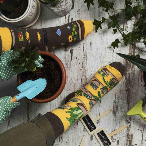 1 Pack Unisex Mismatched Novelty Odd Socks - Gardening
