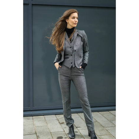 Smart Prince of Wales Check Suit — Grey