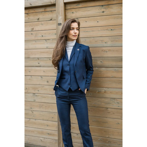 Smart Prince of Wales Check Suit — Navy
