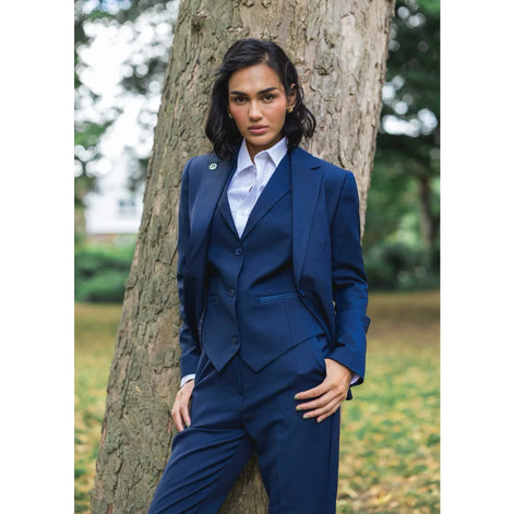 Classic Tailored Suit — Navy