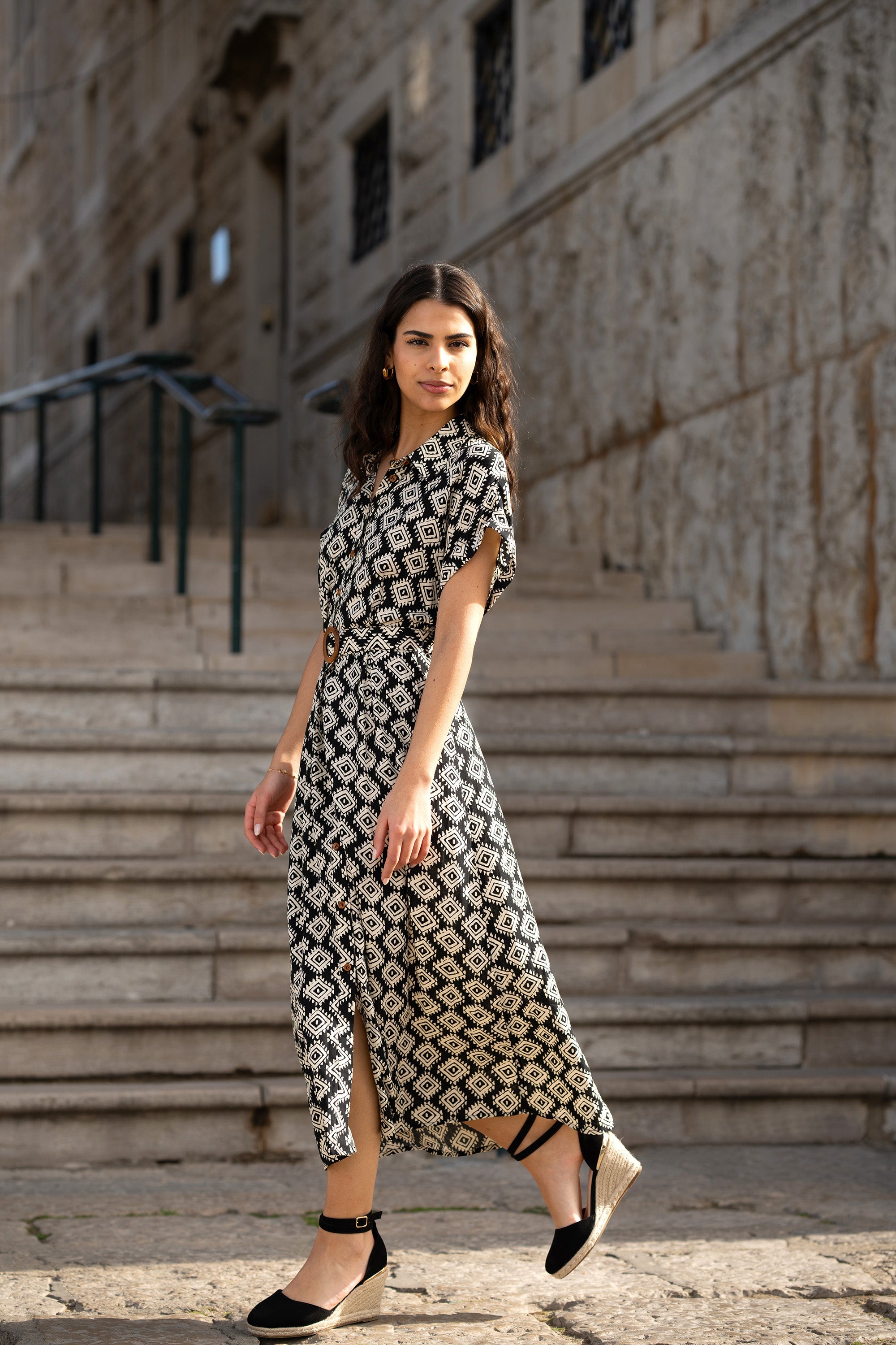 Yumi Black Viscose Midi Shirt Dress with Matching Belt