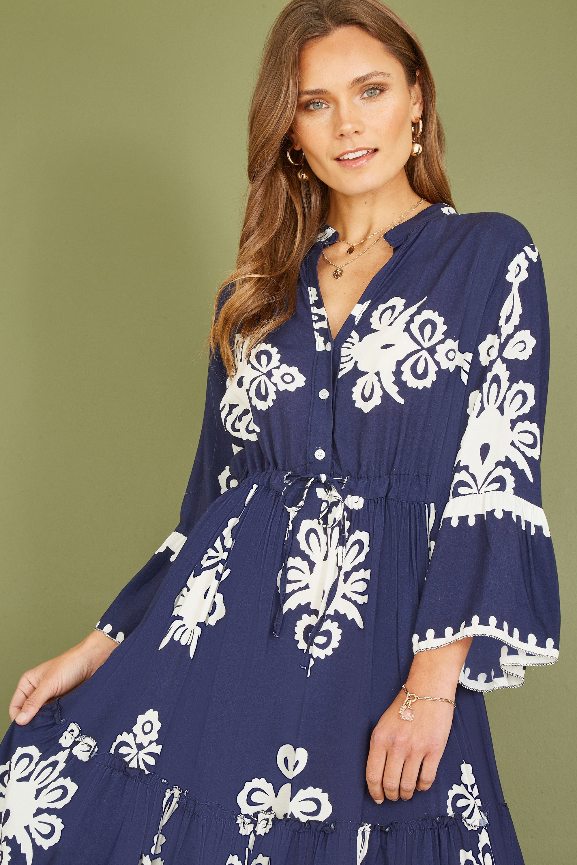 Yumi Navy Viscose Midi Dress with Long Sleeves