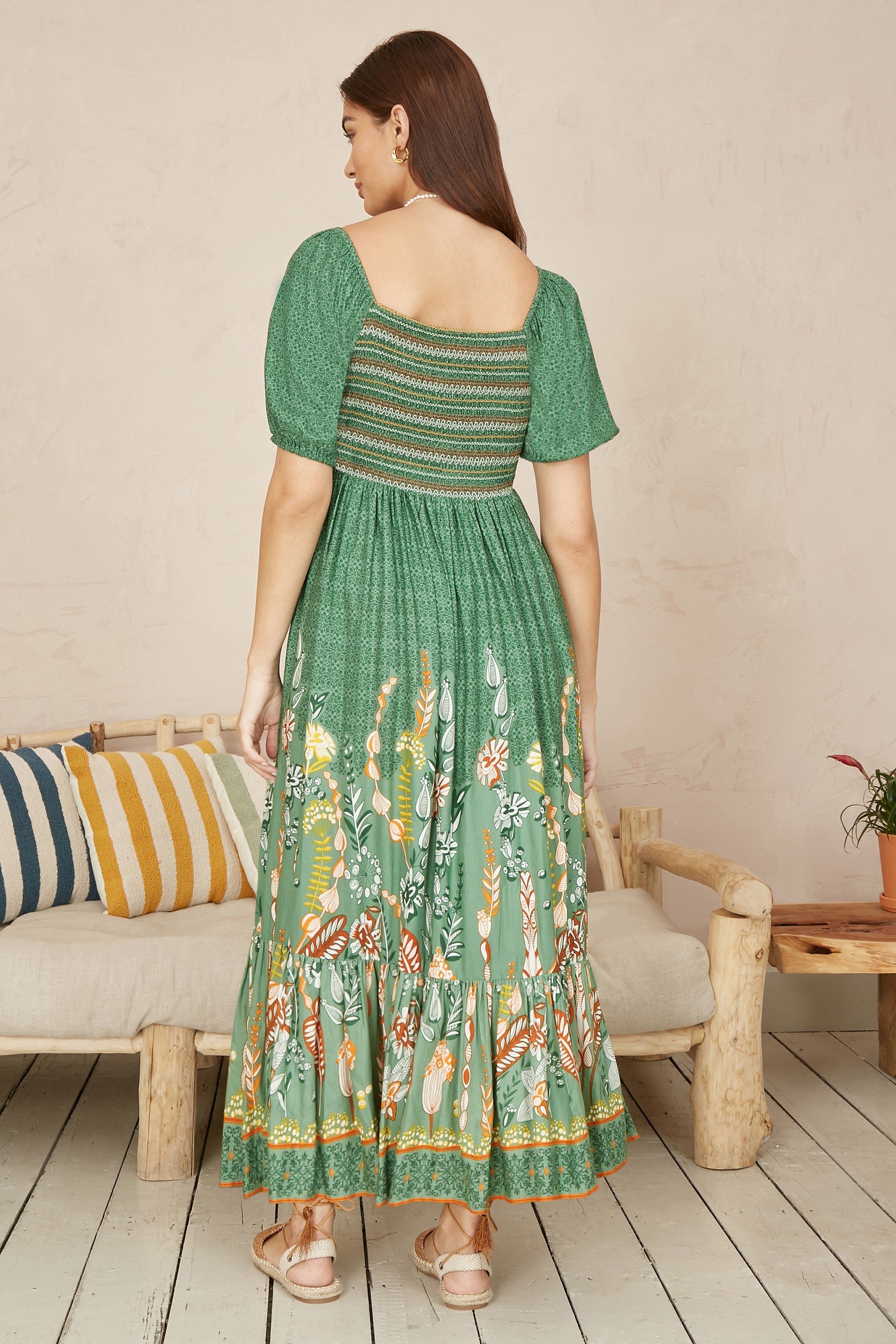 Yumi Green Ruched Leaf Print Maxi Dress with Puff Sleeves