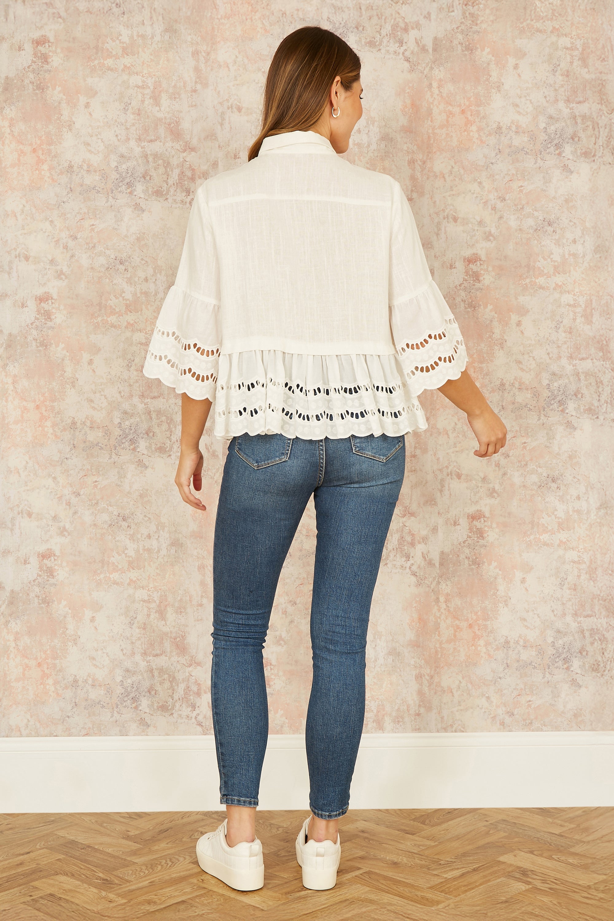 Yumi White Linen Relaxed Shirt with Scallop Trims