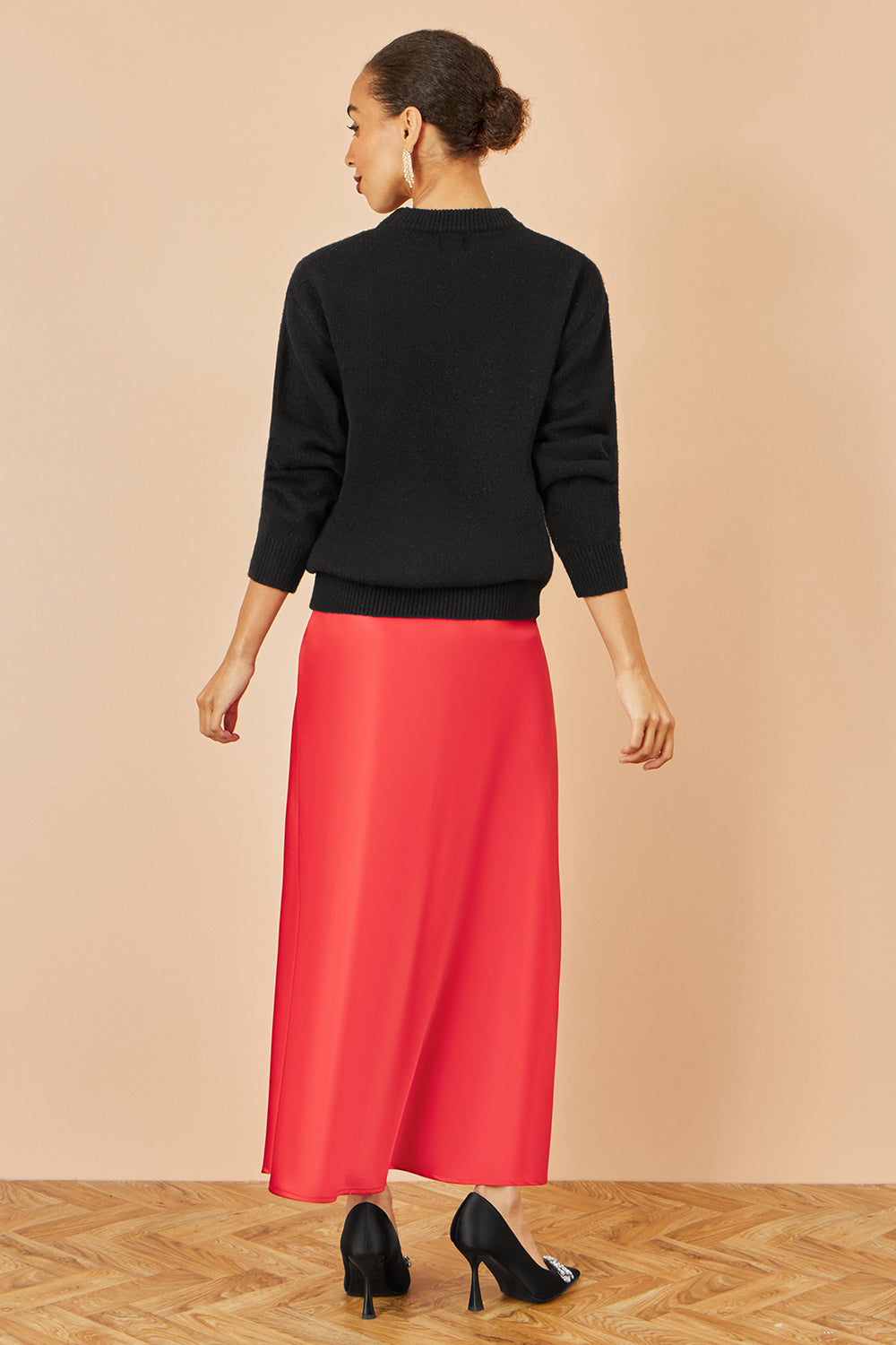 Yumi Black Relaxed Knitted Jumper with Sequin Detail