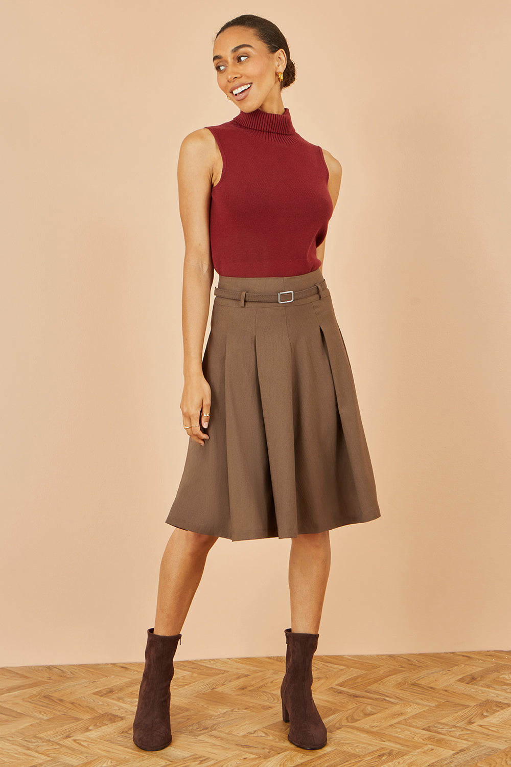 Yumi Brown Pleated Midi Skirt with Matching Belt