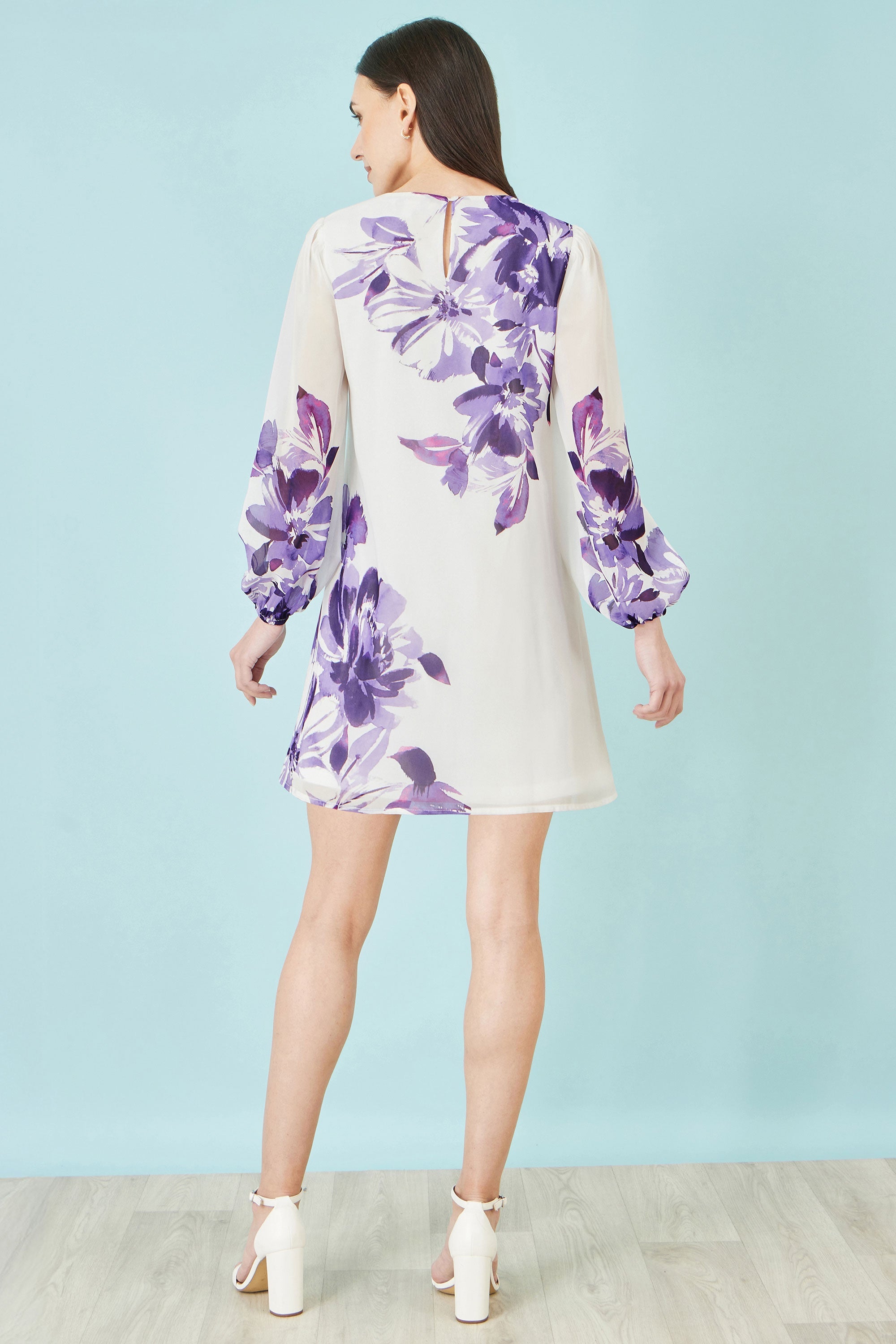 Yumi White Floral Placement Tunic with Keyhole Neckline
