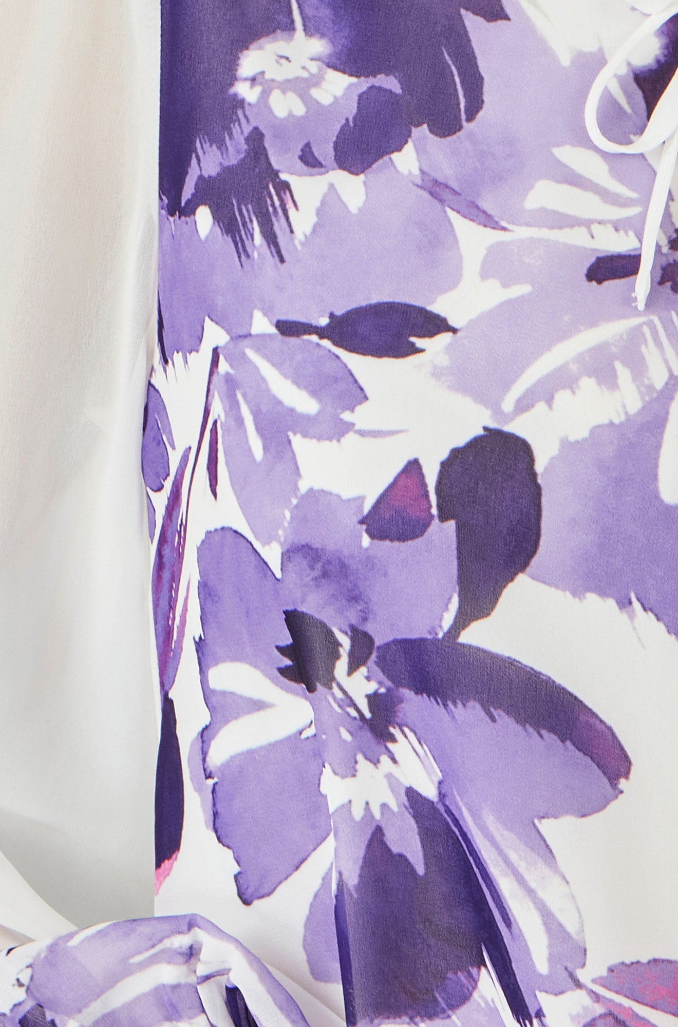 Yumi White Floral Placement Tunic with Keyhole Neckline