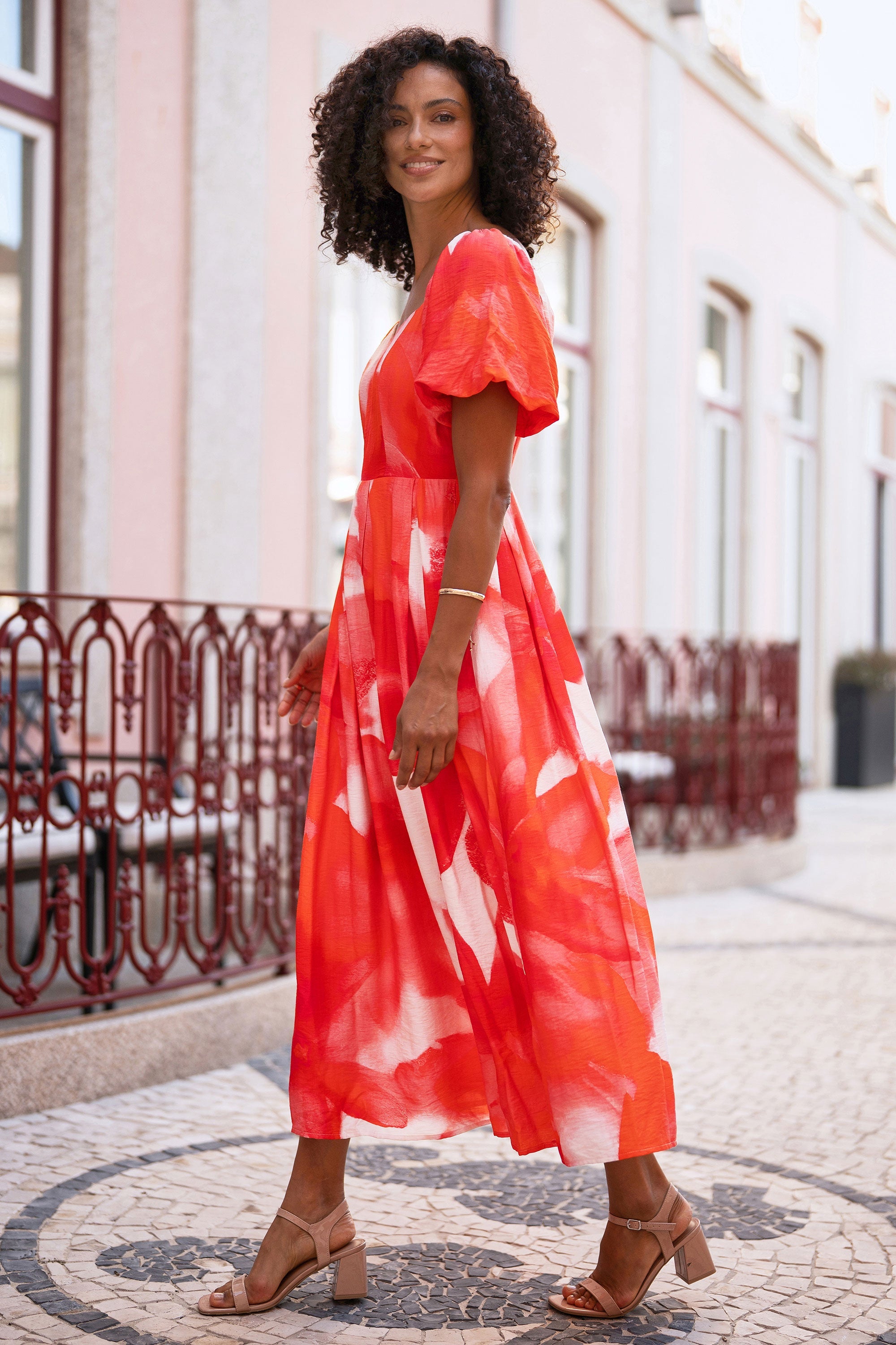 Yumi Red Viscose Floral Midi Dress with Puff Sleeves