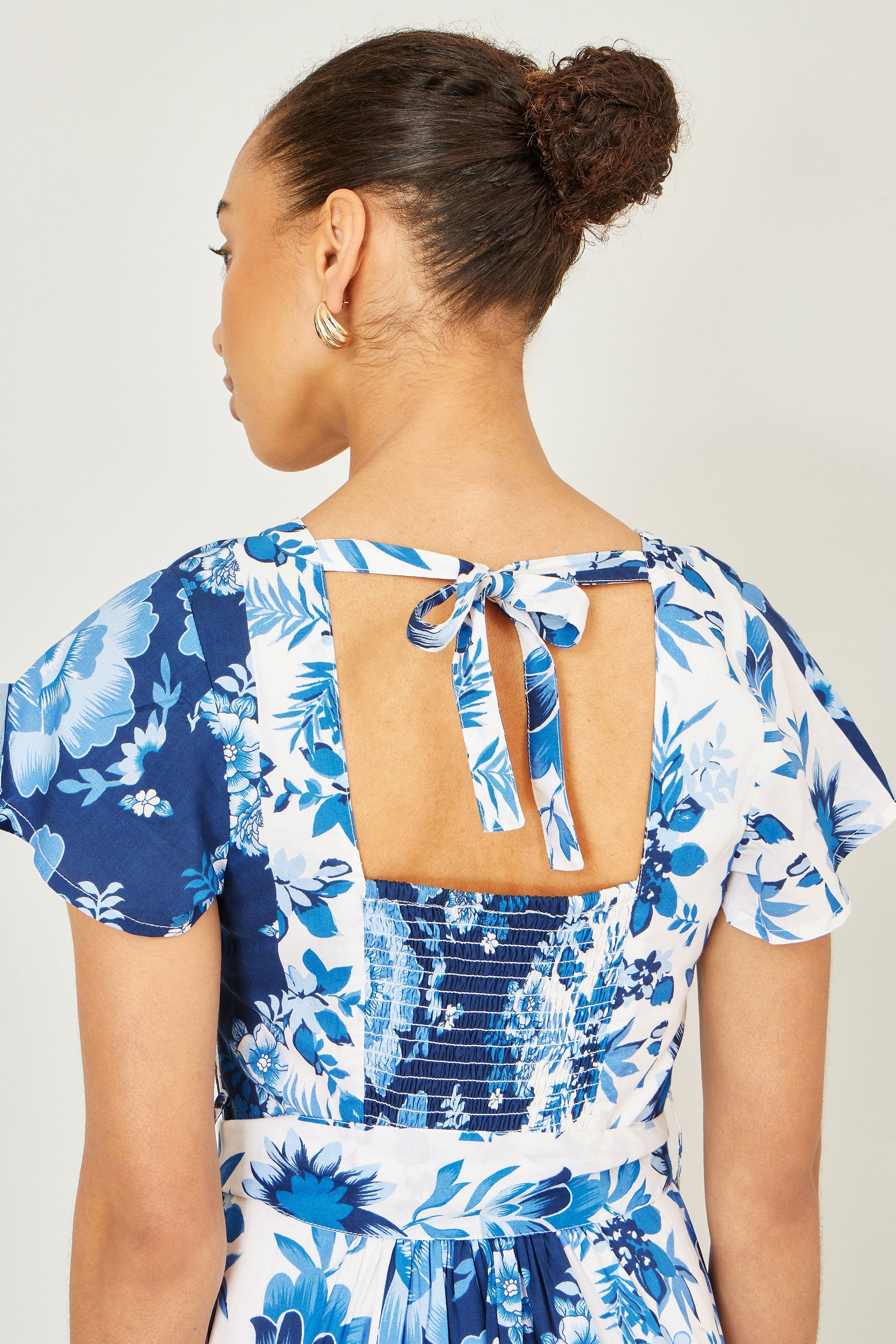Yumi Blue Floral Viscose Midi Shirt Dress with Matching Belt