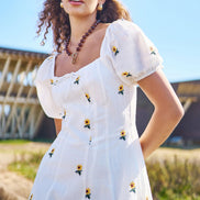Yumi White Cotton Sunflower Embroidered Midi Dress