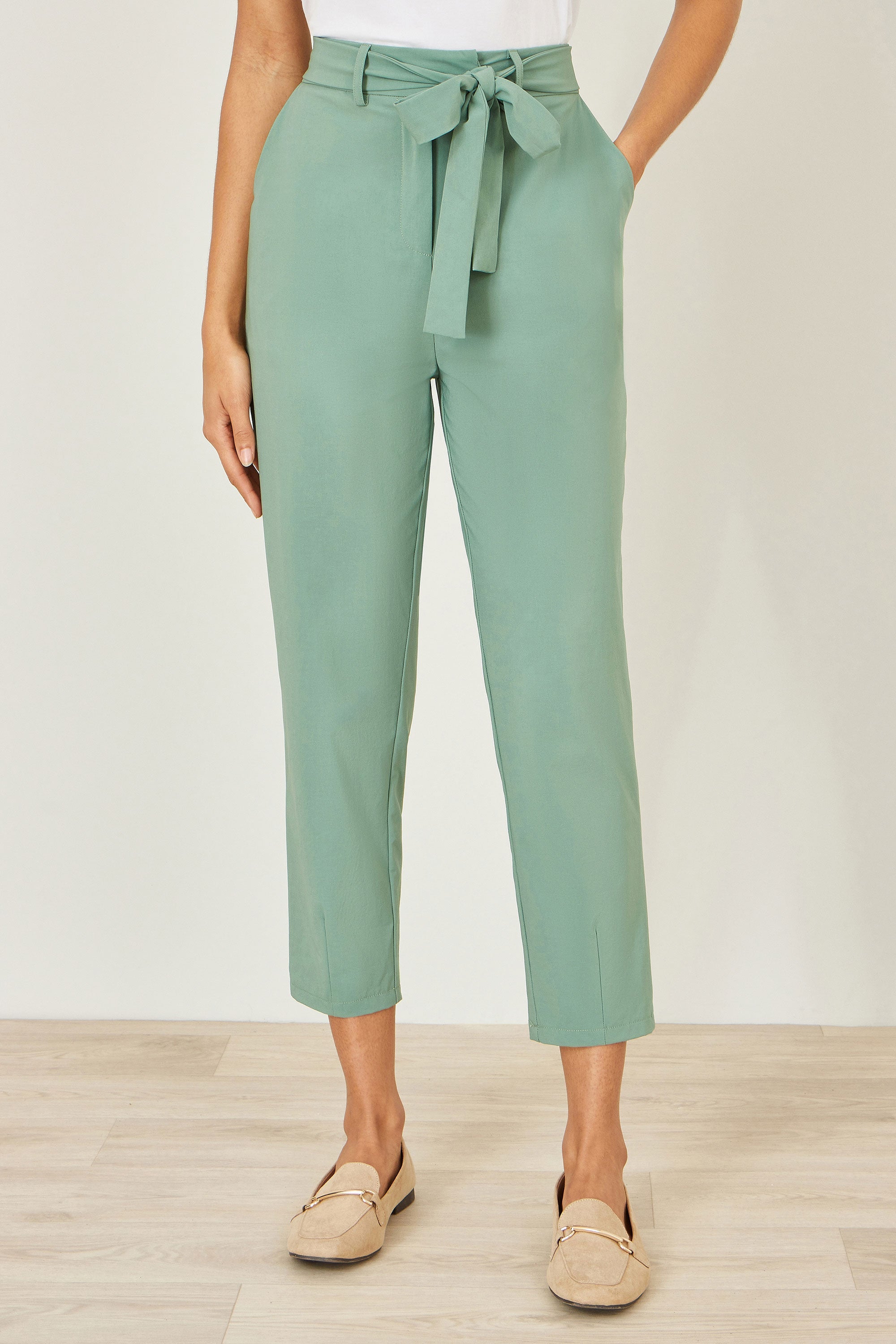 Yumi Green Stretch Capri Pants with Tie Belt