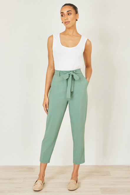 Yumi Green Stretch Capri Pants with Tie Belt