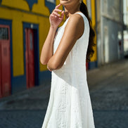 Yumi White Cotton Applique Flower Swing Shift Dress