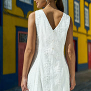 Yumi White Cotton Applique Flower Swing Shift Dress