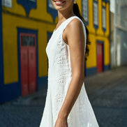 Yumi White Cotton Applique Flower Swing Shift Dress