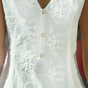 Yumi White Cotton Applique Flower Swing Shift Dress