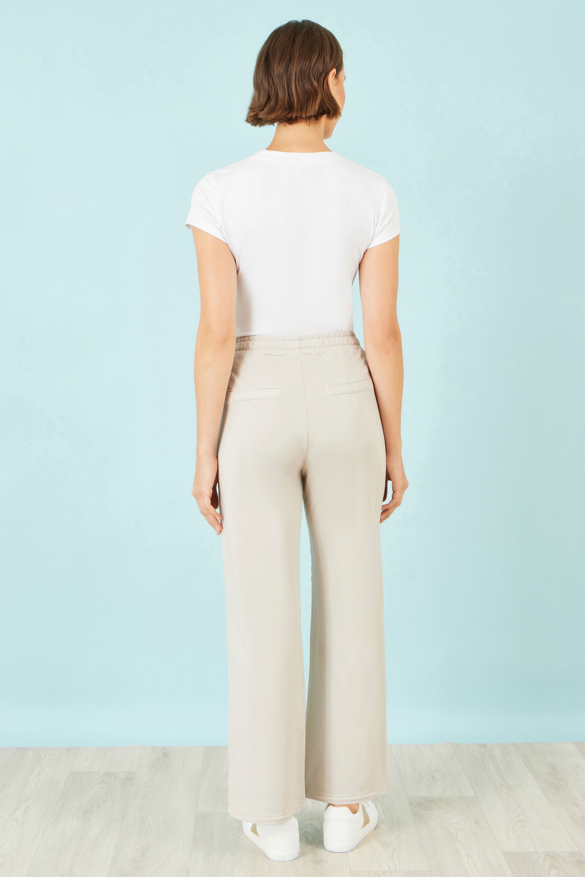 Yumi Cream Relaxed Stretch Wide Leg Trousers with Pockets
