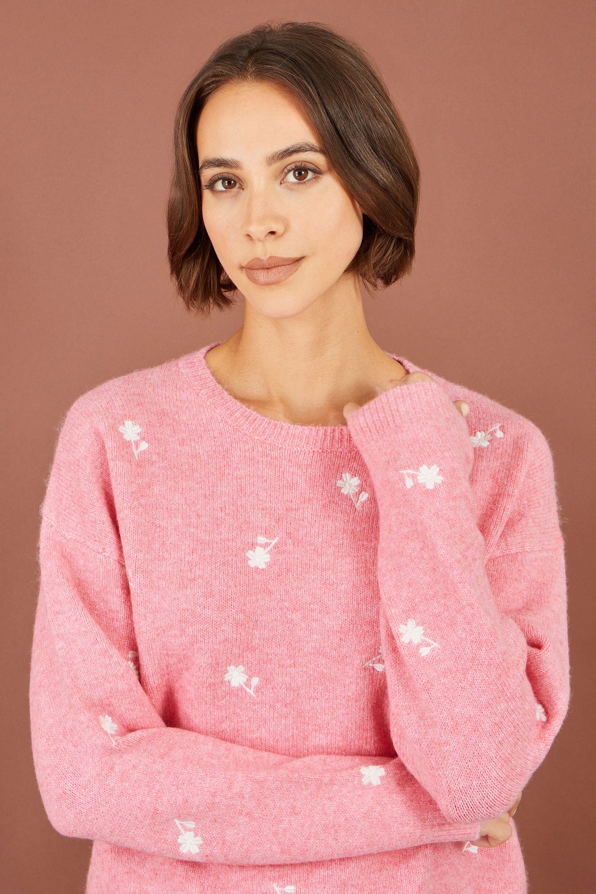 Yumi Pink Daisy Embroidered Relaxed Jumper