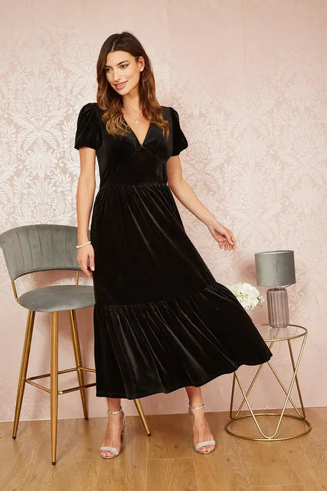 Yumi Black Velvet Midi Dress