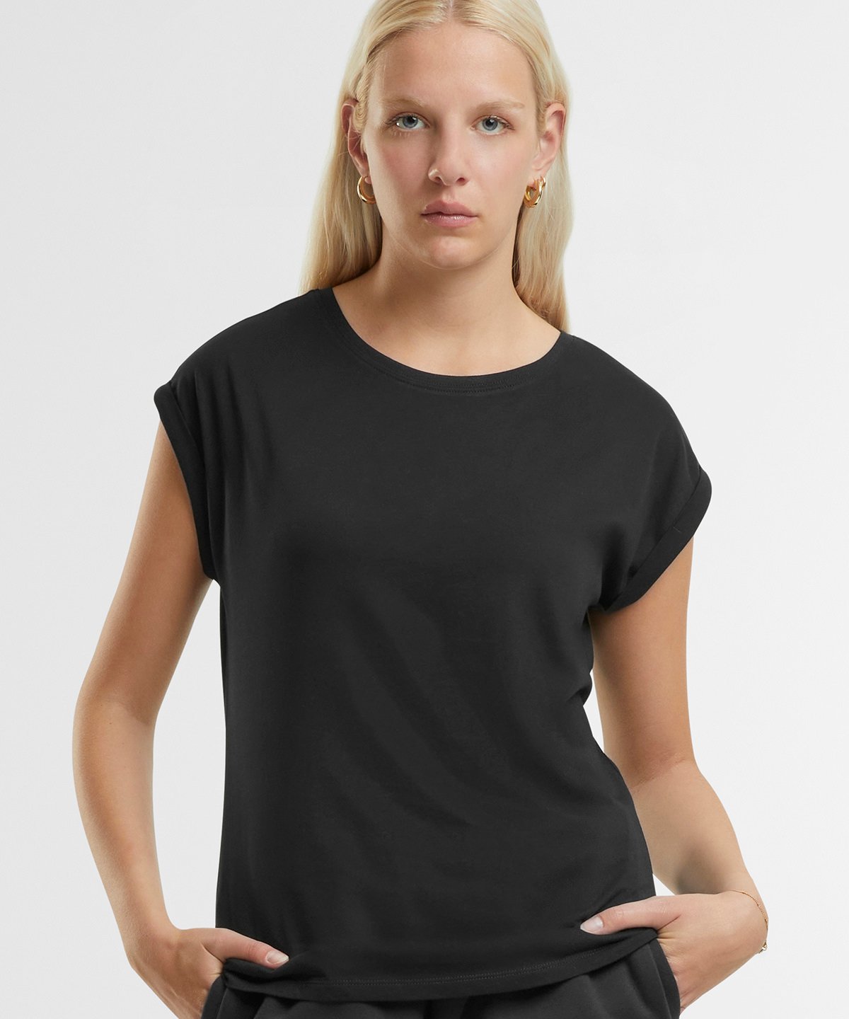 Organic Extended Shoulder T-Shirt: Women's