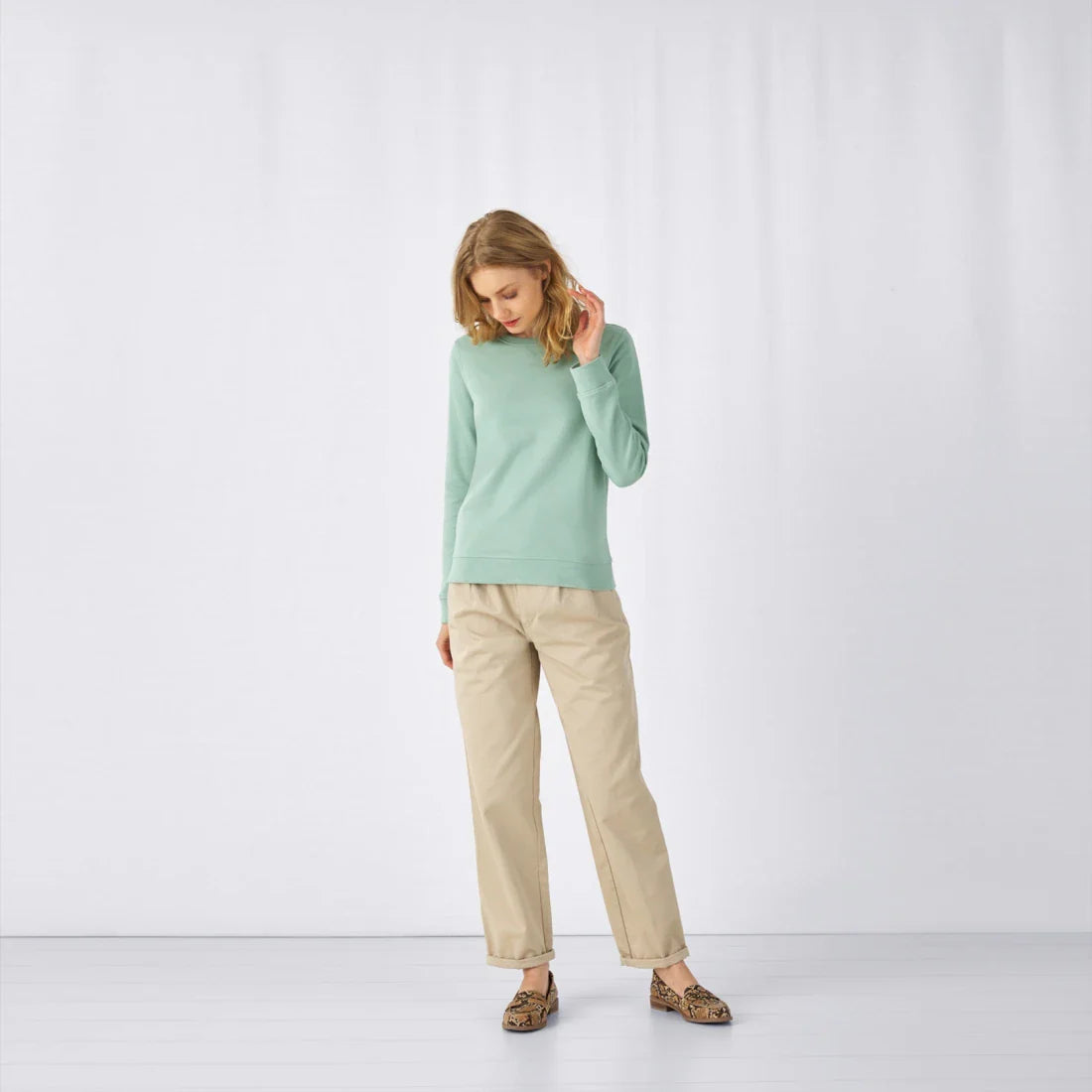 Organic Essential Sweatshirt: Women's
